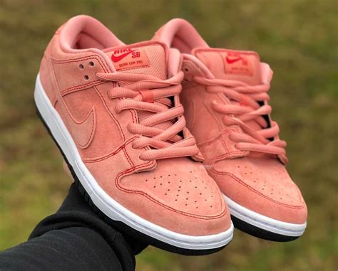 pink pig nike sb dunks